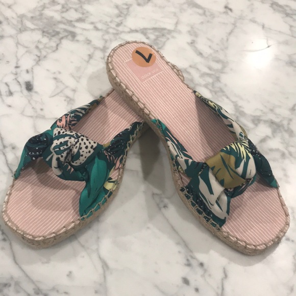 Dolce Vita Shoes - NWOB Dolce Vita Halle Espadrille Slippers SZ7